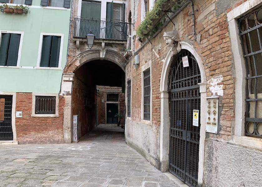 Veneto Venice Exterior Detail
