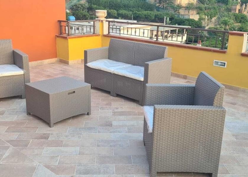 Calabria Villa San Giovanni Terrace