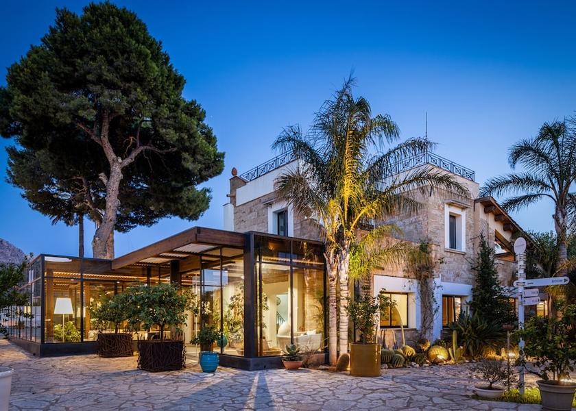 Sicily Cinisi Exterior Detail