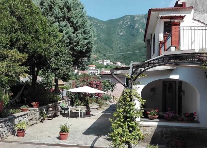 Campania Tramonti Exterior Detail