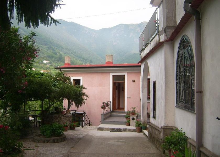 Campania Tramonti Exterior Detail