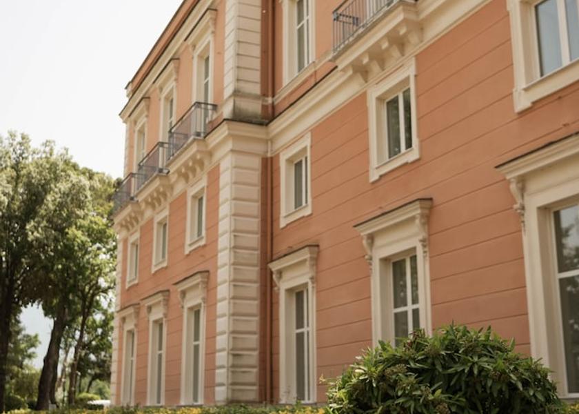 Campania Telese Facade