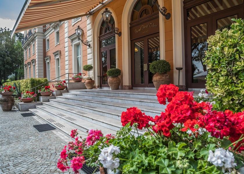 Campania Telese Facade