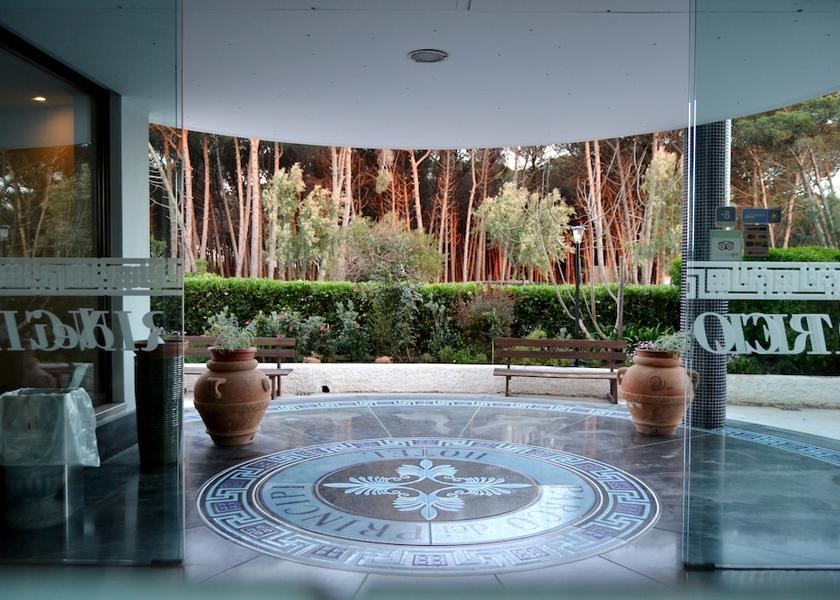 Campania Capaccio-Paestum Entrance