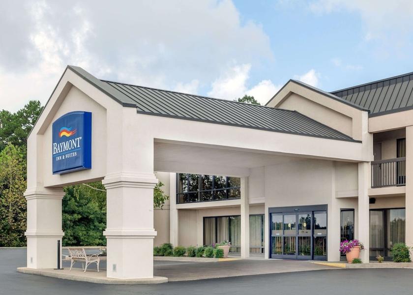 Kentucky London Exterior Detail