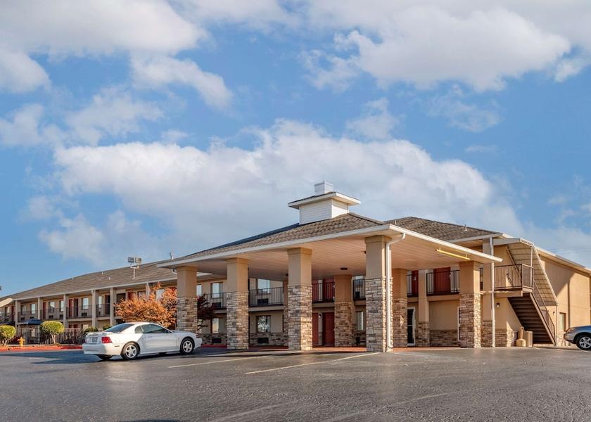 Arkansas Russellville Exterior