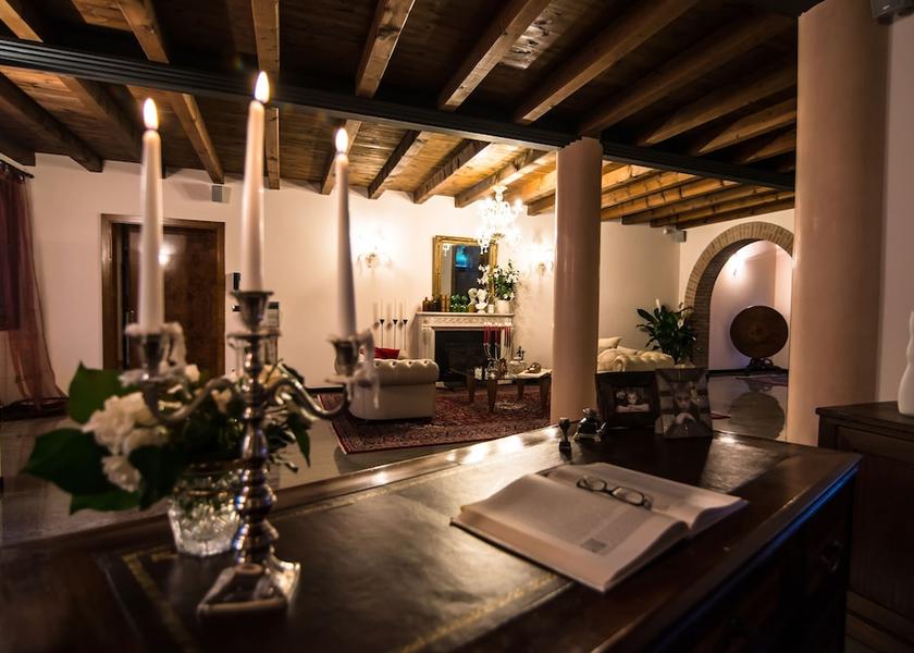 Check-in Check-out Kiosk