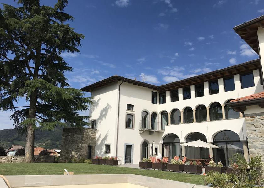 Lombardy Villongo Garden