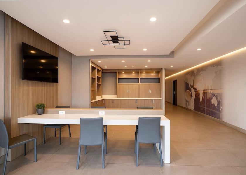 California El Segundo Property amenity