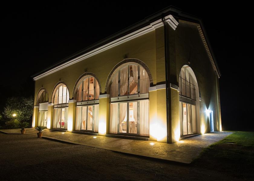 Veneto Codevigo Front of property - evening/night