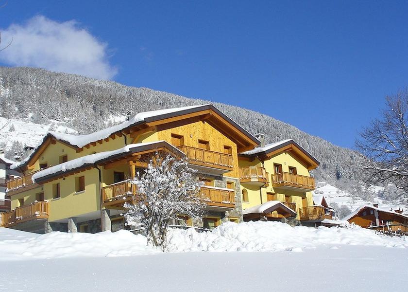 Lombardy Temu Front of property