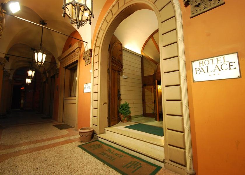 Emilia-Romagna Bologna Property entrance