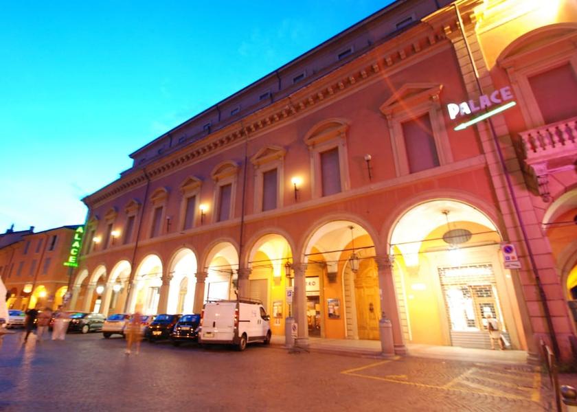 Emilia-Romagna Bologna Front of property - evening/night
