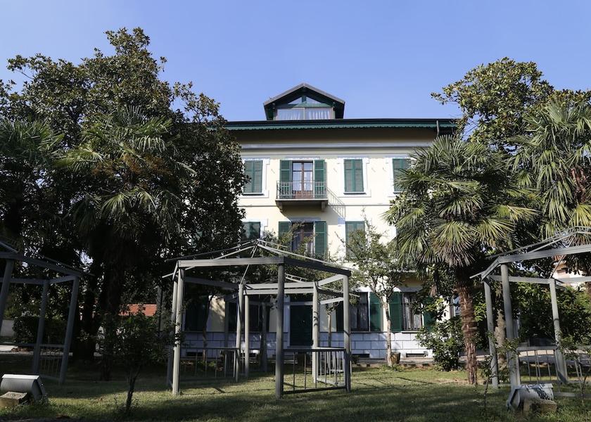 Piedmont Trofarello Facade