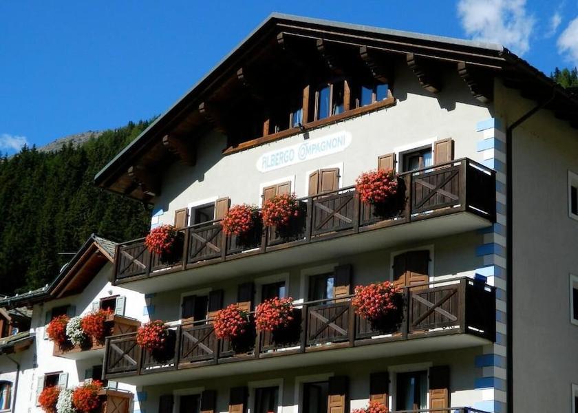 Lombardy Valfurva Exterior Detail
