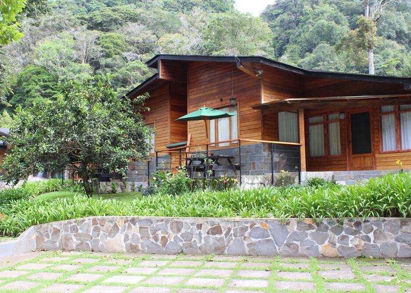 Chiriqui Volcan Parking