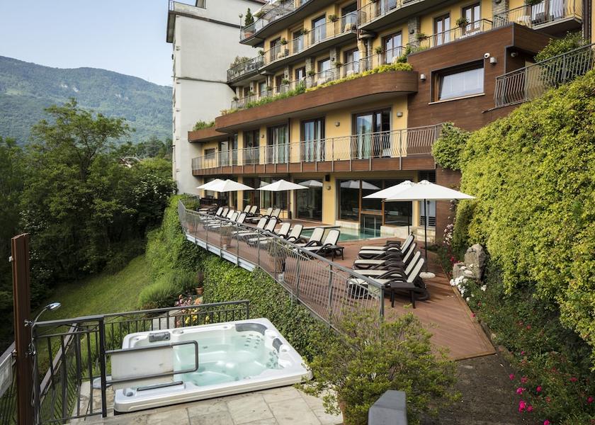 Lombardy Rota d'Imagna Sundeck