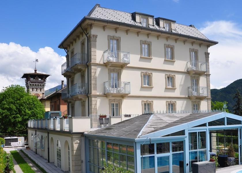 Lombardy Tremezzina Front of property
