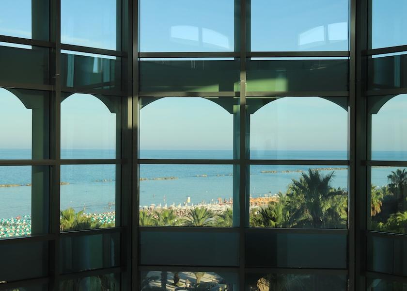 Marche San Benedetto del Tronto Interior Entrance