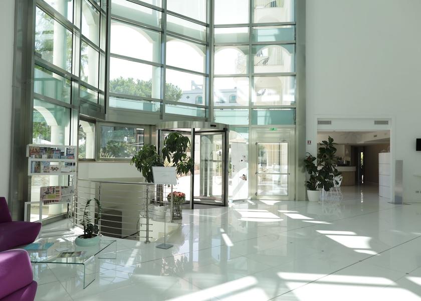 Marche San Benedetto del Tronto Interior Entrance