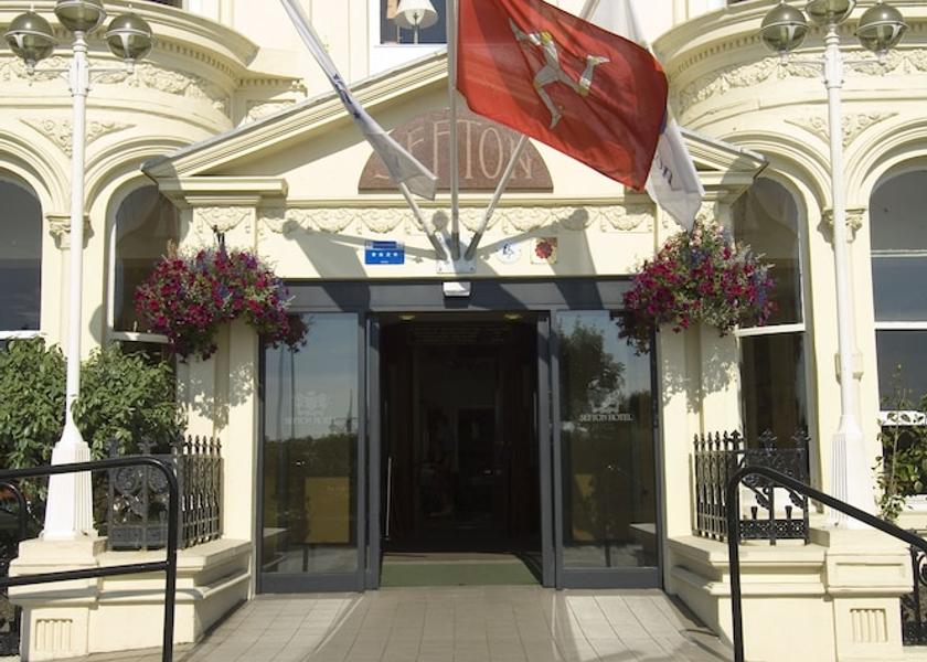  Douglas Entrance
