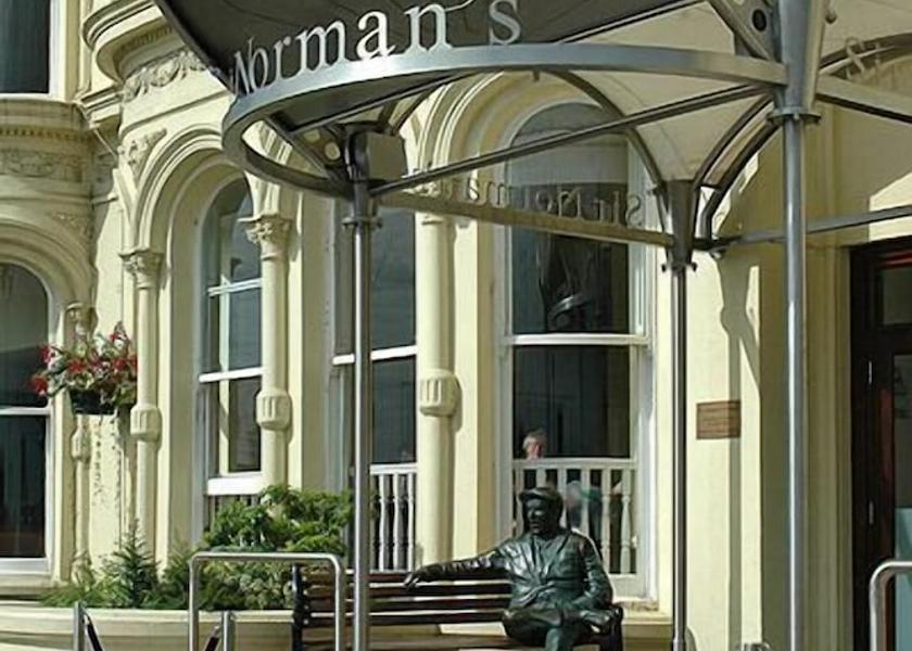  Douglas Entrance