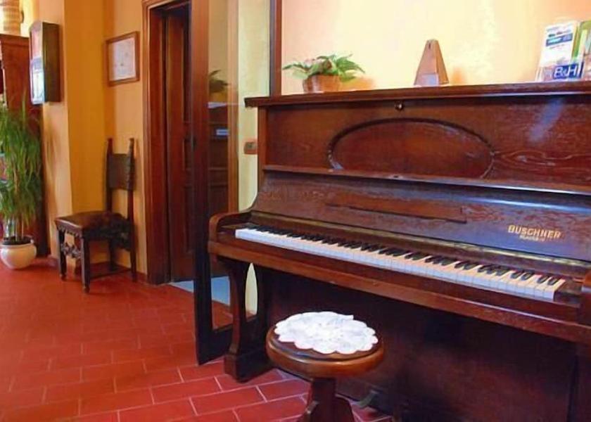 Tuscany San Giuliano Terme Interior Entrance