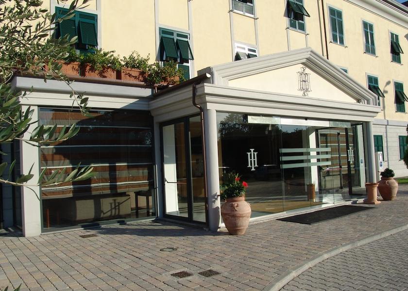 Liguria Sarzana Entrance