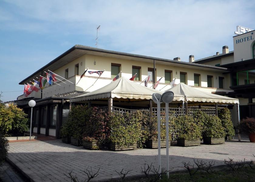 Veneto Caerano di San Marco Exterior Detail