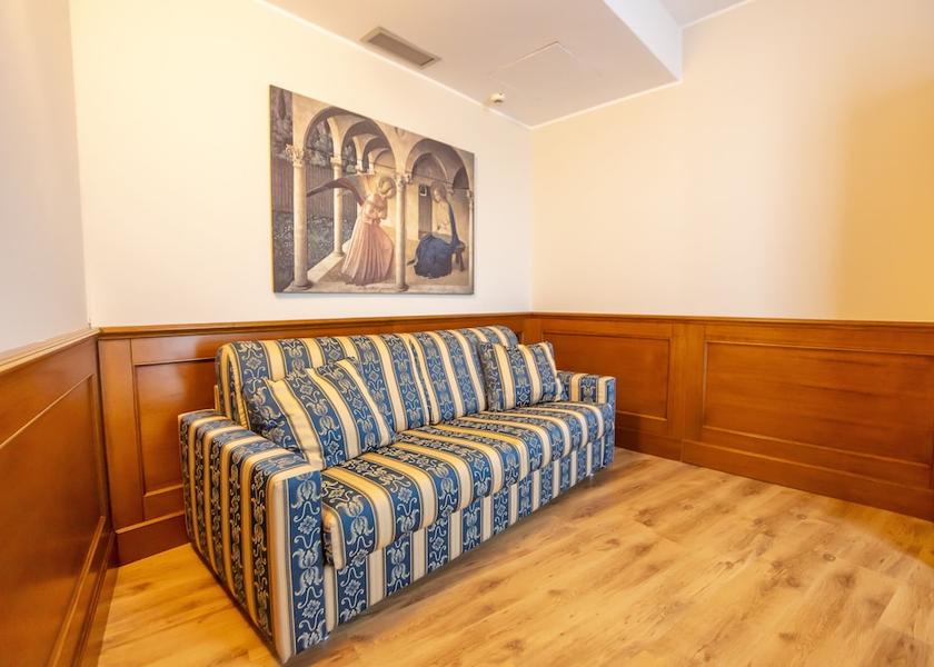 Lombardy San Genesio ed Uniti Room