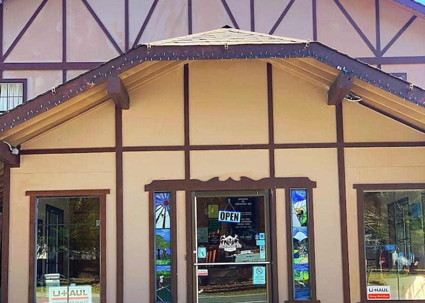 Washington Packwood Facade