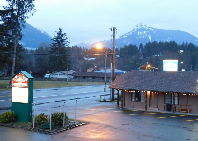 Washington Packwood Exterior Detail