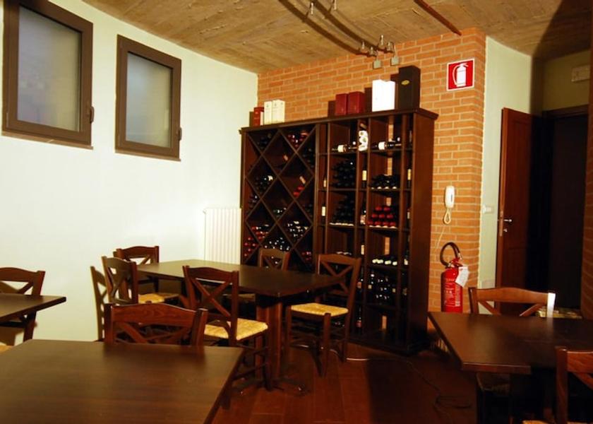 Emilia-Romagna Galliera Breakfast Area