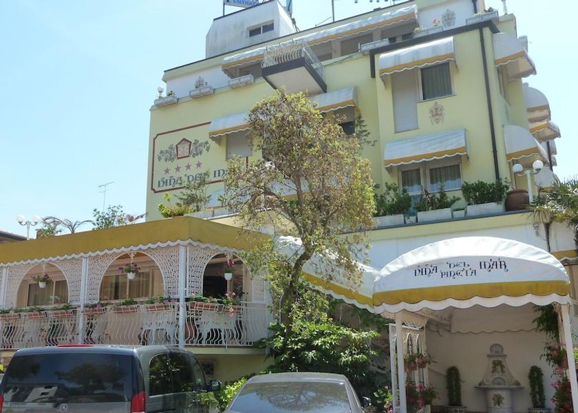 Veneto Jesolo Front of property
