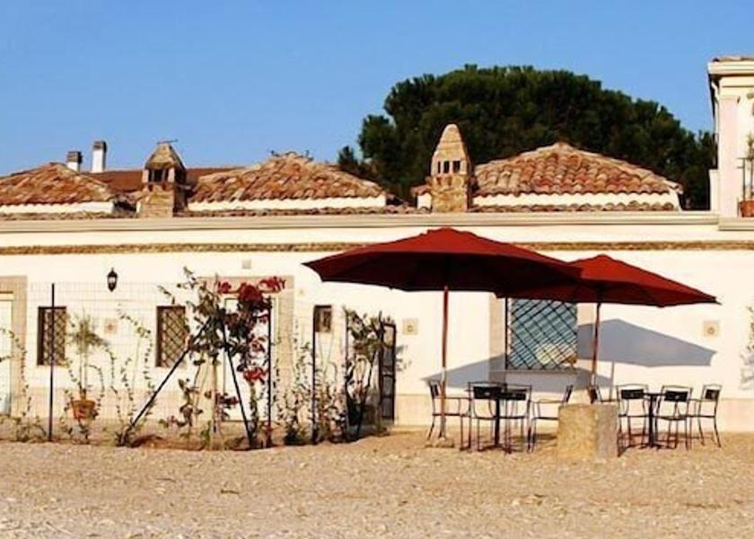 Puglia Lesina Facade