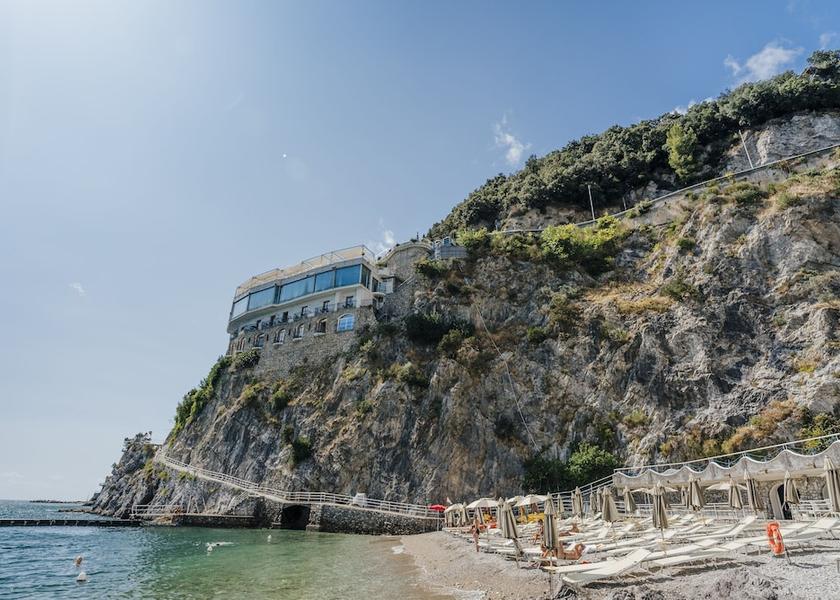 Campania Cetara Front of property