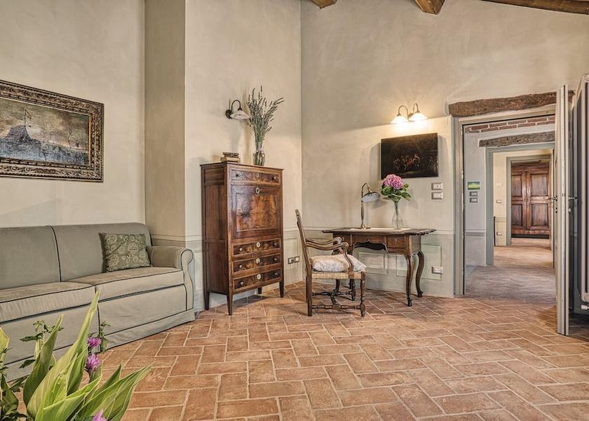 Piedmont Govone Living Area