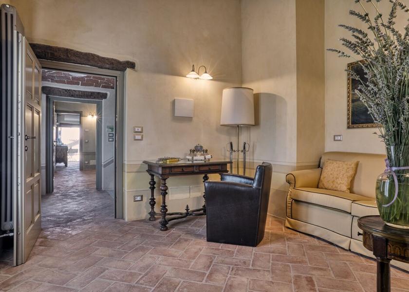 Piedmont Govone Living Area