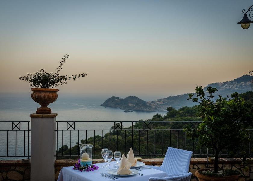 Sicily Letojanni Outdoor Dining