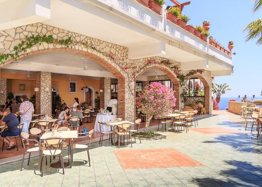 Sicily Letojanni Restaurant