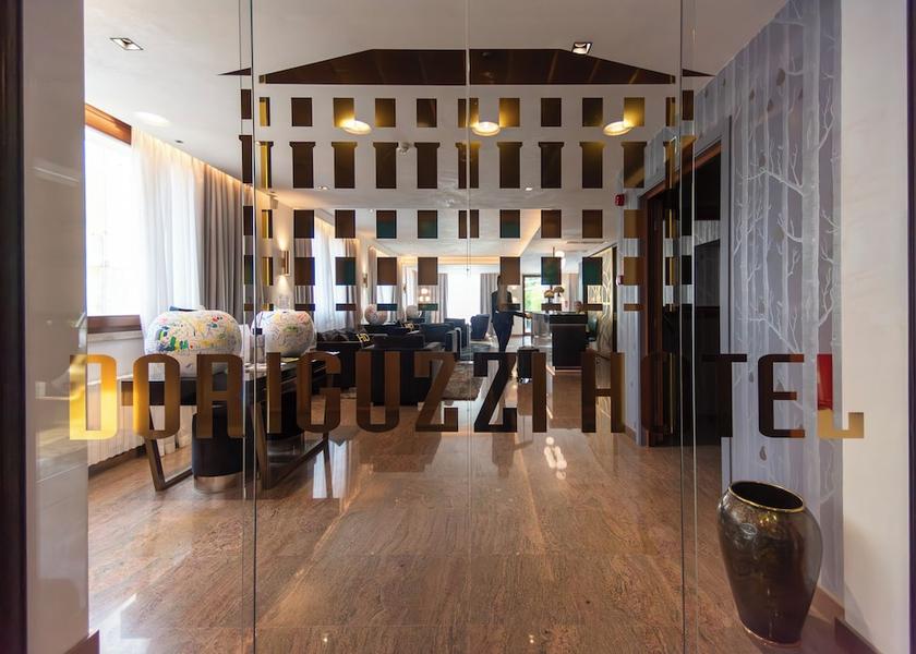 Veneto Feltre Interior Entrance