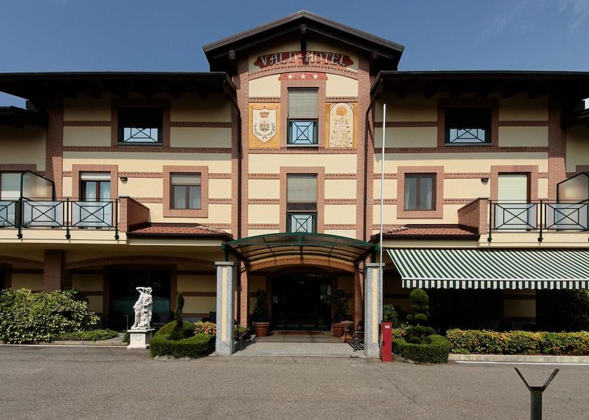 Piedmont Val Della Torre Facade