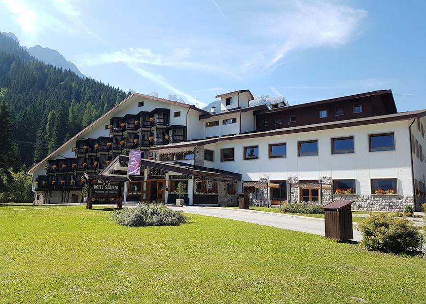 Veneto Falcade Facade