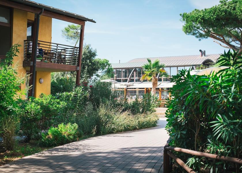 Tuscany Castagneto Carducci Exterior Detail