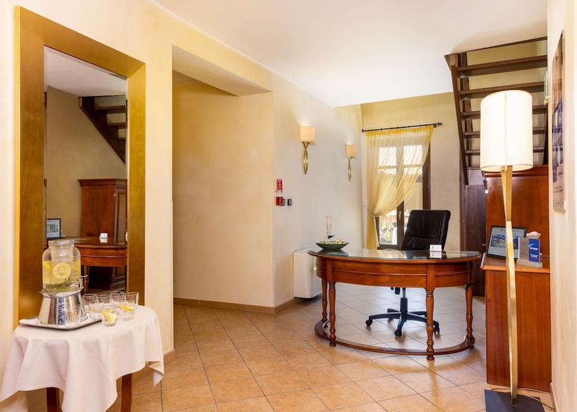 Piedmont San Francesco al Campo Lobby