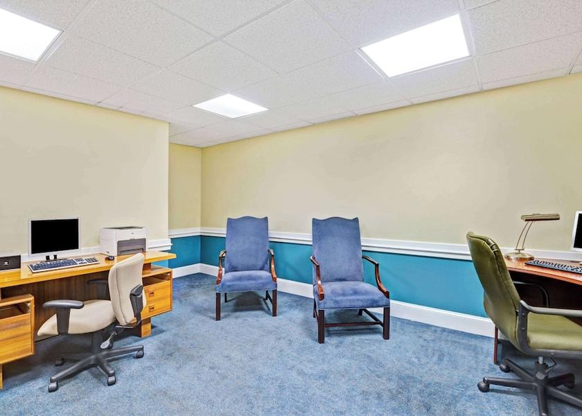 Massachusetts Seekonk Business Centre