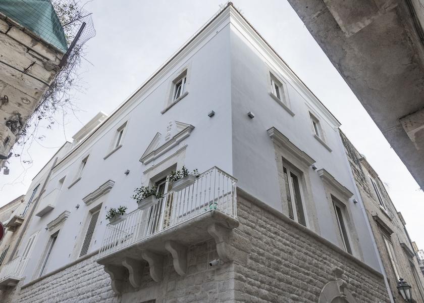 Puglia Trani Facade