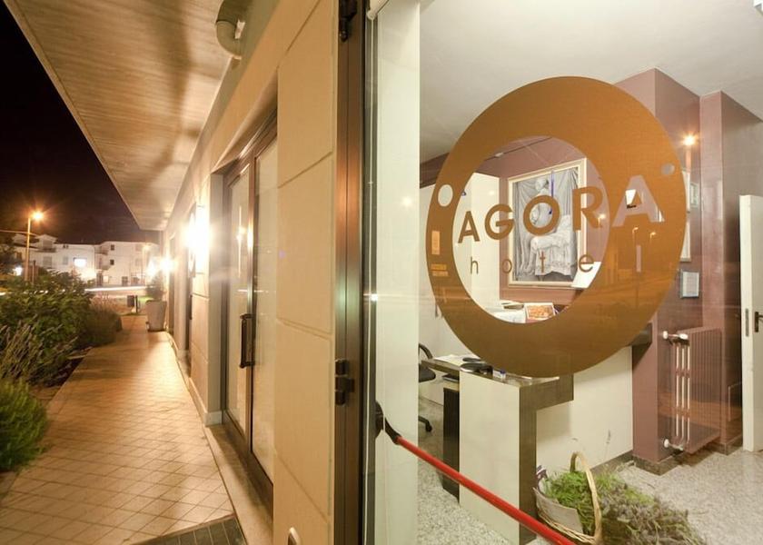 Piedmont Calamandrana Exterior Detail