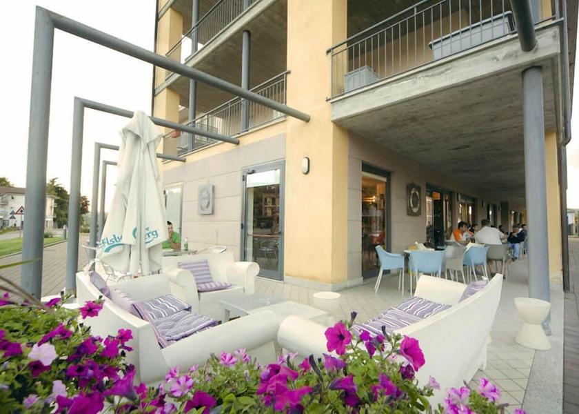 Piedmont Calamandrana Terrace