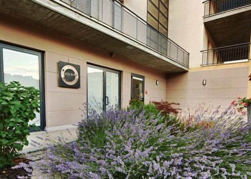 Piedmont Calamandrana Exterior Detail